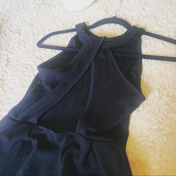 Black backless dress! - Picture 3 of 4